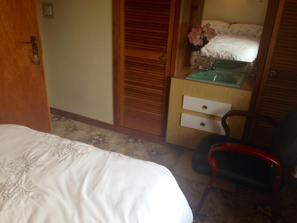 Palm Grove B&B 卡舍尔 客房 照片